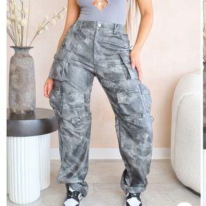 High waist, straight leg deep gray cargos